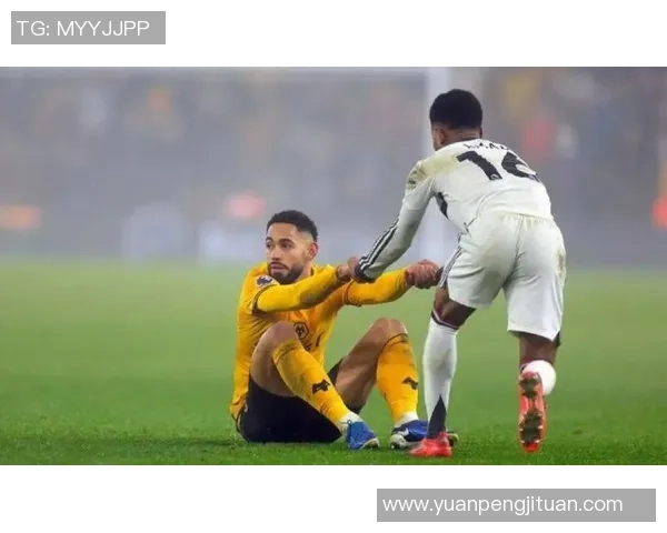 欧联杯激战尤文图斯逆转切尔西红牌事件引发热议与转会传闻